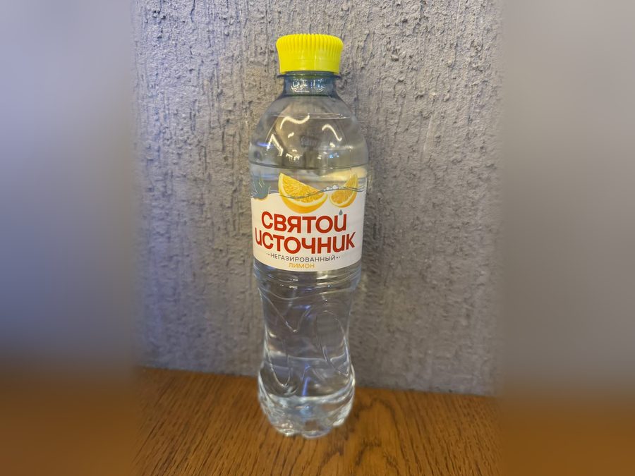 Вода «Святой источник» с лимоном